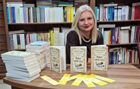 ruže zamirisale u jagodini laguna knjige